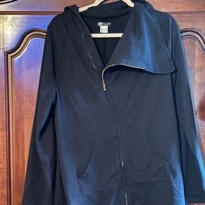 BLACK VENUS ZIP LIGHTWEIGHT JACKET. BLACK